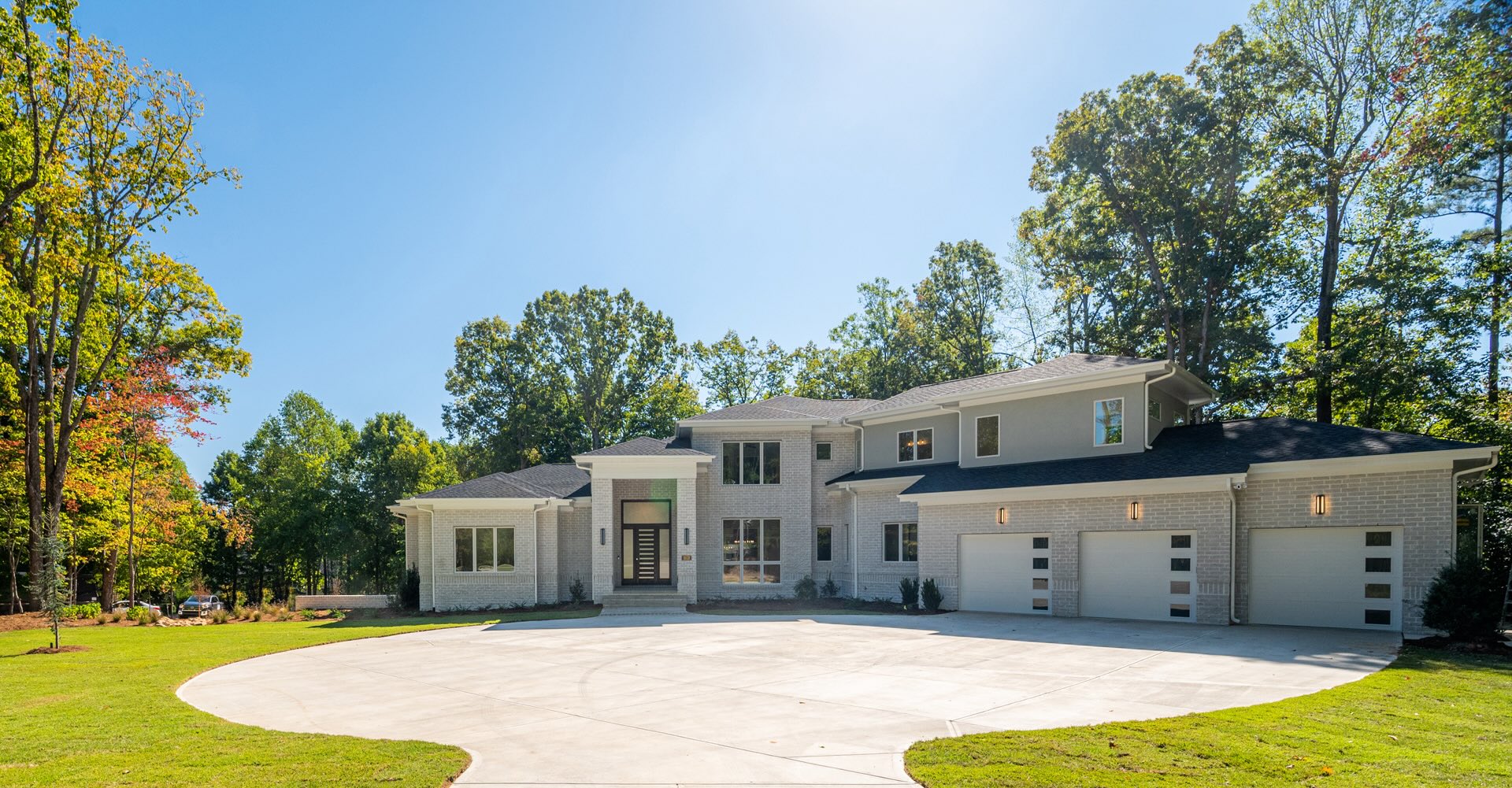 exterior of modern home in governors club
