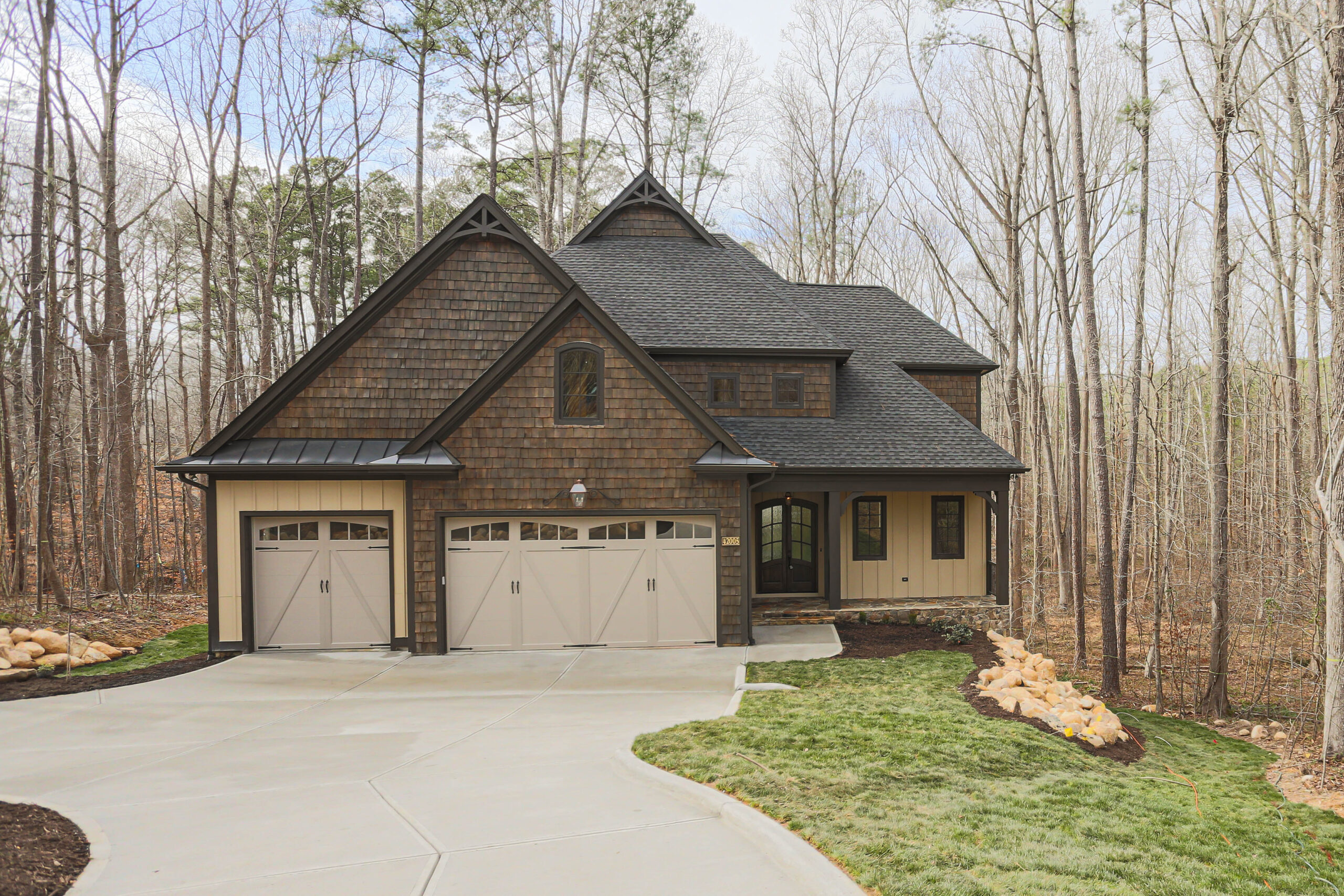 exterior of cottage style home